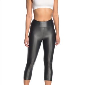 Koral Gunmetal Metallic Capri Leggings